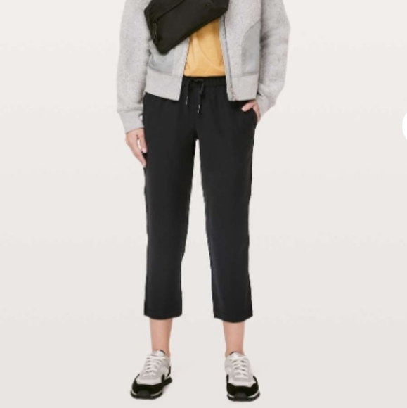Lululemon On The Fly Crop Pants - Picture 2 of 14